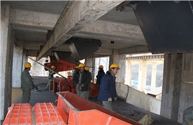 鶴壁煤化機(jī)械現(xiàn)場(chǎng)安裝